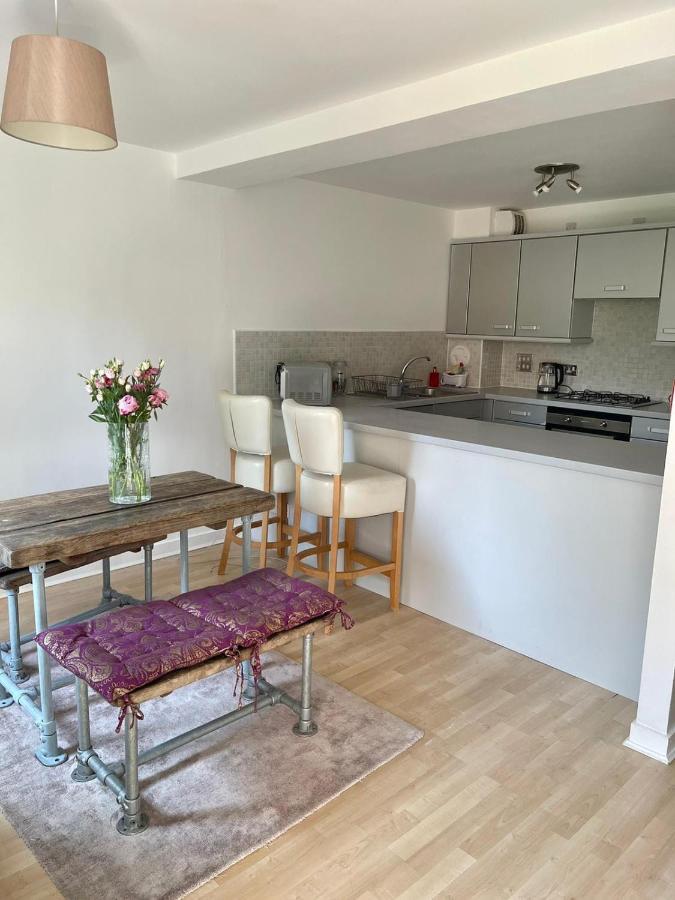 Pass The Keys Lovely 2Bedroom Flat With Balcony เอดินบะระ ภายนอก รูปภาพ